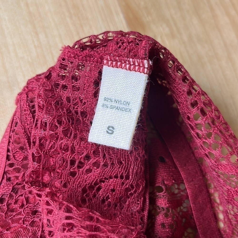Three Bird Nest Red Floral Lace V-Neck Bralette - Picture 7 of 7
